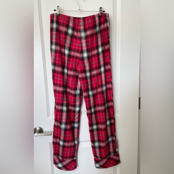 Victorias’s Secret 2pc Plaid Pajama Set Long Sleeve Button Down and Pants - Picture 5 of 15
